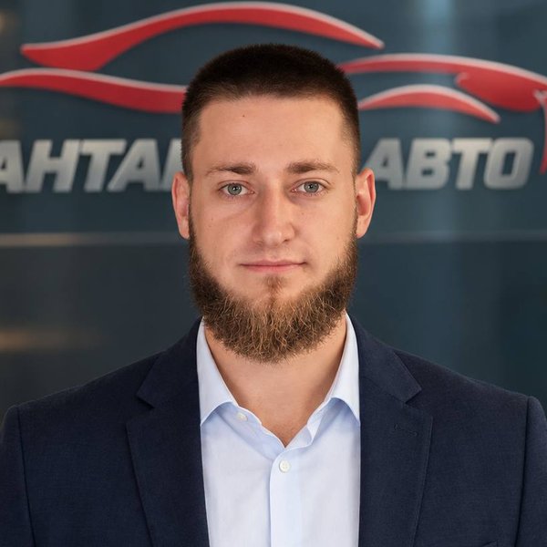 Виктор, специалист по спецтехнике «Антарес Авто»